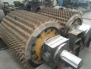 ����ݶѺ�����ĥ��˿